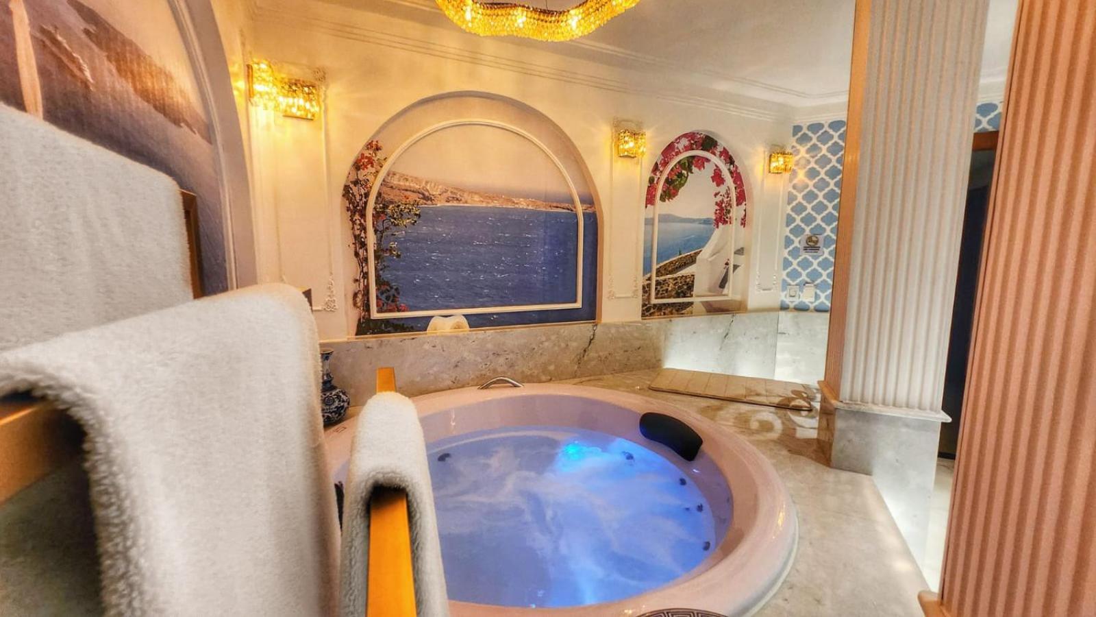 Santorini Romantic Suite