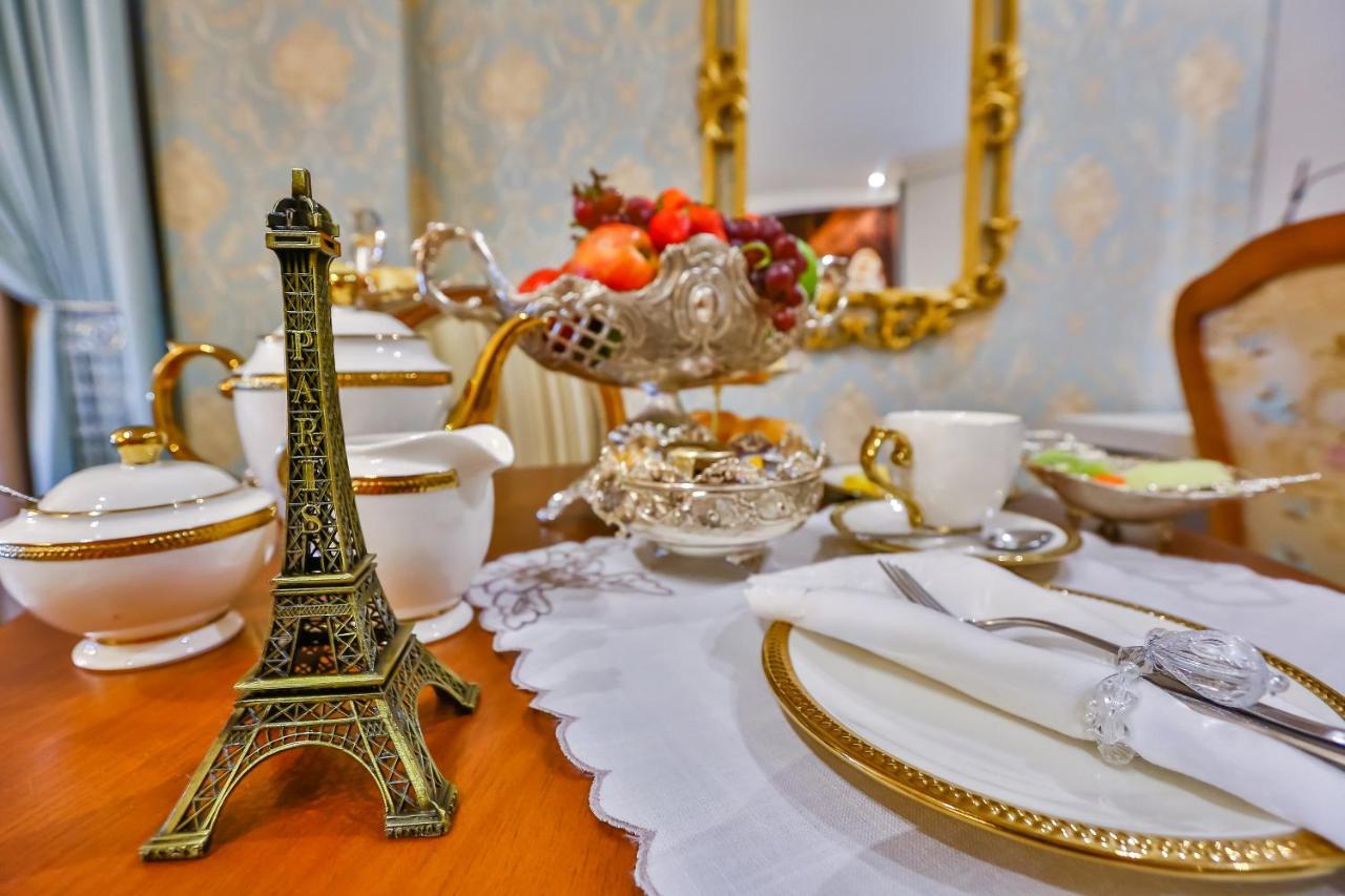 Paris Royal Suite